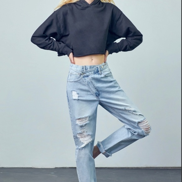 Crossover Distressed Boyfriend Jean - Picture 2 of 5